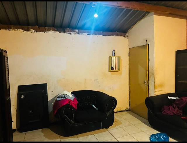 1 BEDROOM HOUSE FOR SALE IN MABOPANE UNIT M